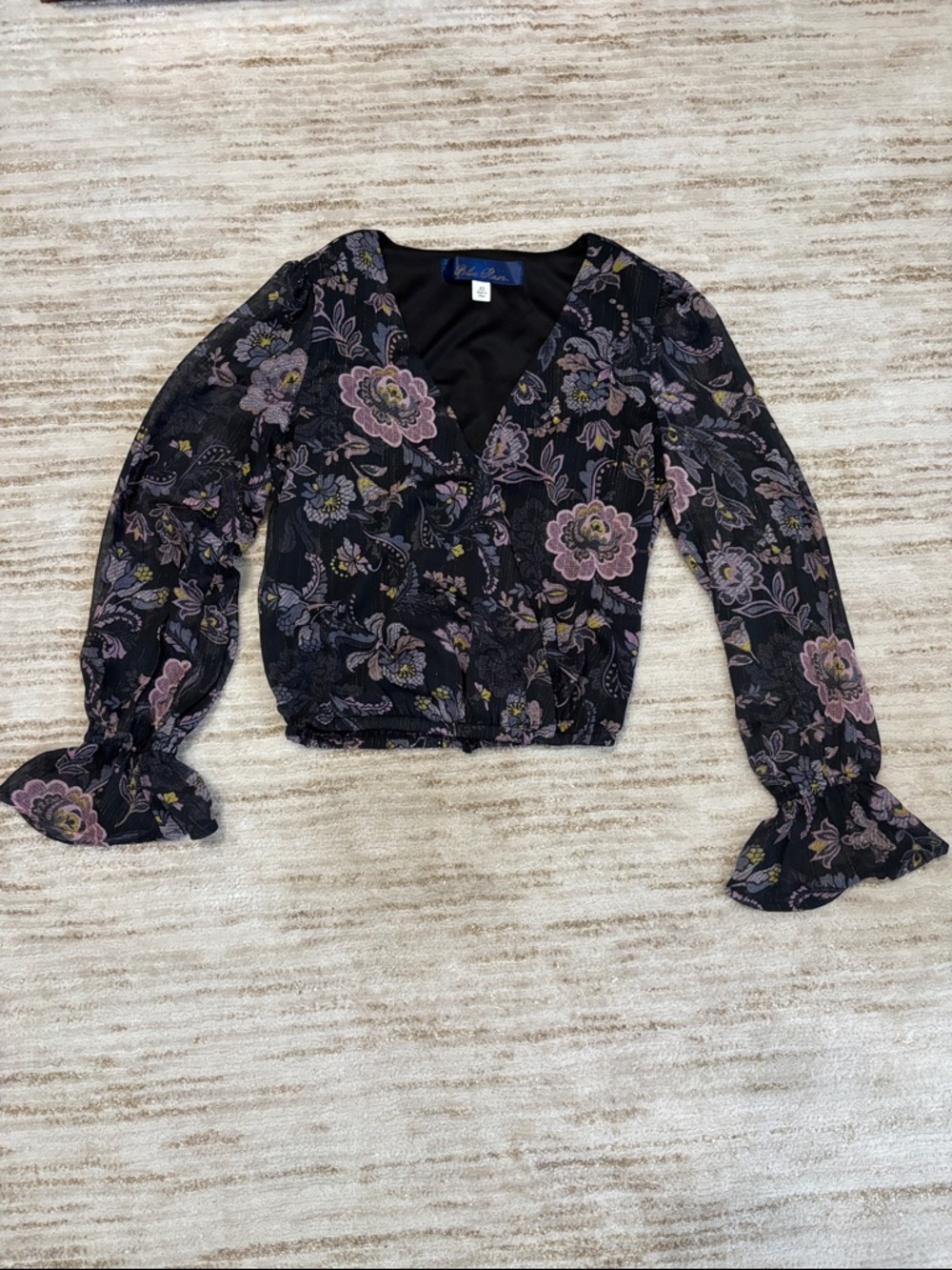 Blue Rain Floral V-Neck Long Sleeve Blouse - Black with Mauve Floral Size XS